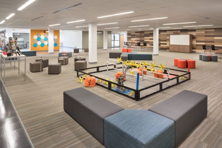 Interconnectivity and Versatility in Classroom Design